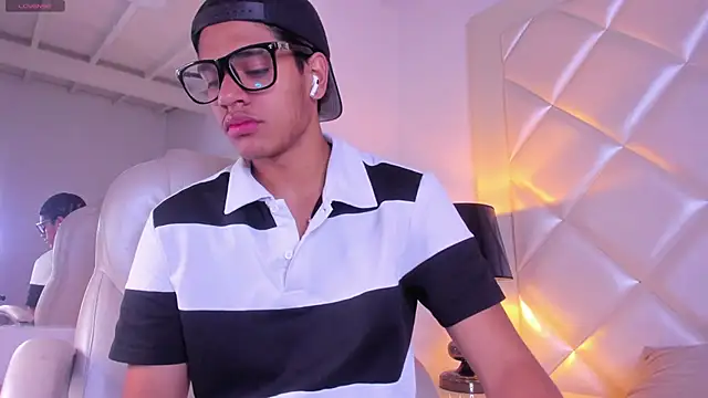 MarcoDeluxxe online show from June 2026 12:00:02 PM