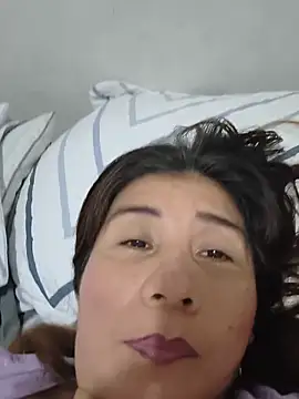 Snapshot of fire_mommy chatting on June 2026 02:53:01 AM fire mommy online show from June 2026 02:53:01 AM