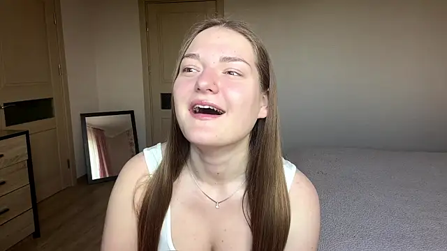 Snapshot of lizzzanatooo chatting on June 2026 07:47:02 AM lizzzanatooo online show from June 2026 07:47:02 AM