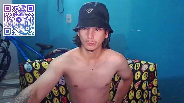 MrKingsaintx online show from June 2026 03:25:01 AM