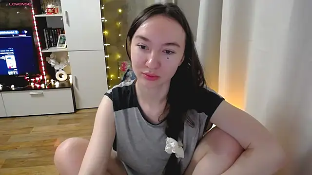 Snapshot of Maryana_Ro chatting on March 2026 10:27:02 PM Maryana Ro online show from March 2026 10:27:02 PM