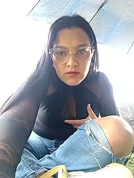 Sexy nayra outdoors  online show from June 2026 08:26:01 PM