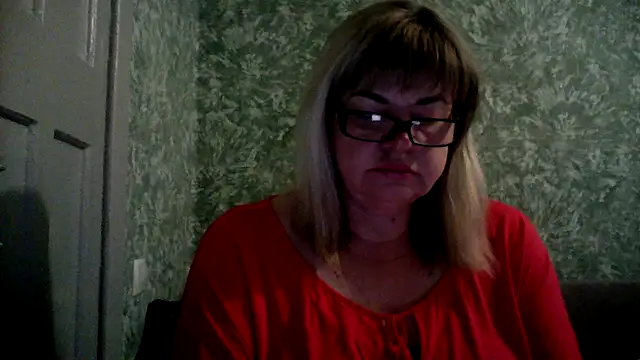 Snapshot of Empress211 chatting on June 2026 02:03:01 AM Empress211 online show from June 2026 02:03:01 AM