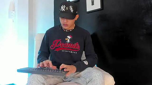 Snapshot of Nico_Saint_ chatting on June 2026 11:16:01 AM Nico Saint online show from June 2026 11:16:01 AM