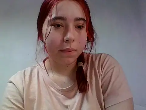 Snapshot of Annisofi000 chatting on June 2026 07:06:02 PM Annisofi000 online show from June 2026 07:06:02 PM