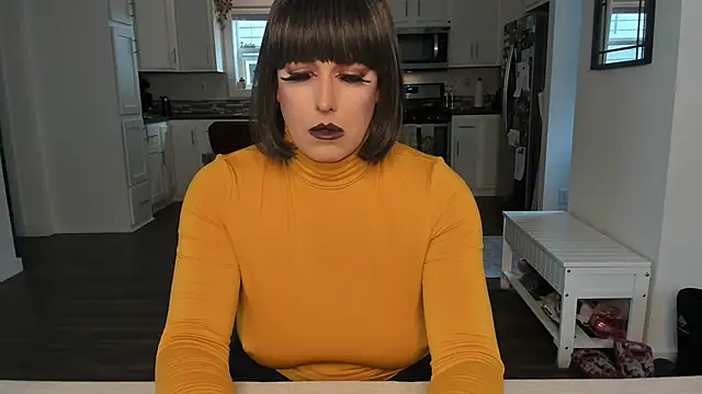 Snapshot of Danielle_tv33 chatting on December 2024 05:43:01 PM Danielle tv33 online show from December 2024 05:43:01 PM