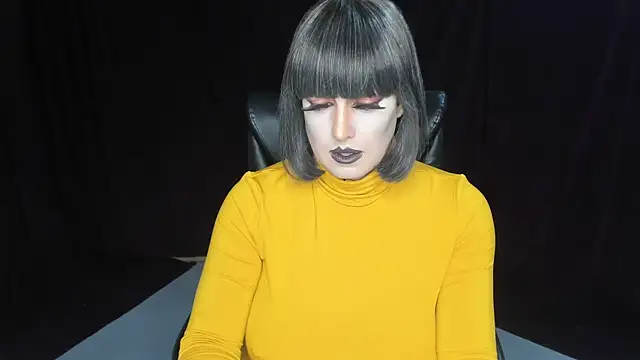 Snapshot of Danielle_tv33 chatting on December 2024 06:37:02 PM Danielle tv33 online show from December 2024 06:37:02 PM