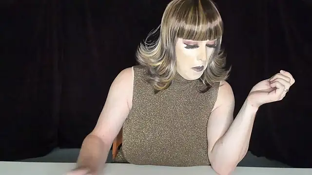 Snapshot of Danielle_tv33 chatting on September 2025 04:29:01 PM Danielle tv33 online show from September 2025 04:29:01 PM