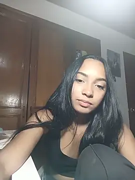 Snapshot of xcleila chatting on June 2026 04:59:01 AM xcleila online show from June 2026 04:59:01 AM