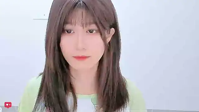 Snapshot of Sunflower_cute11 chatting on June 2026 02:03:01 AM Sunflower cute11 online show from June 2026 02:03:01 AM