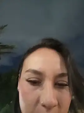 Snapshot of Lovenly_loreine22 chatting on June 2026 11:43:01 PM Lovenly loreine22 online show from June 2026 11:43:01 PM