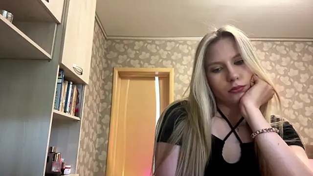 Snapshot of RalliedAckee chatting on June 2026 02:44:02 PM RalliedAckee online show from June 2026 02:44:02 PM