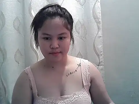 Snapshot of ThePrettySecret chatting on June 2026 07:24:01 AM ThePrettySecret online show from June 2026 07:24:01 AM