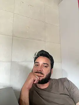 Snapshot of VBRAWN01 chatting on July 2026 11:17:01 AM VBRAWN01 online show from July 2026 11:17:01 AM