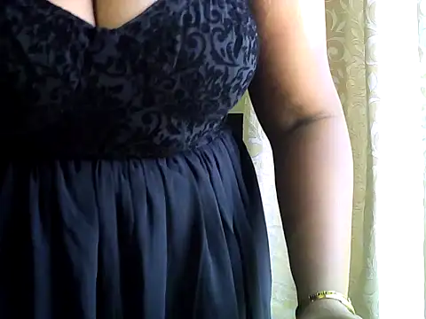 kiaraa strip online show from June 2026 04:53:02 AM