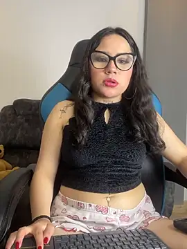 Snapshot of Miiarouse__ chatting on June 2026 04:36:02 AM Miiarouse online show from June 2026 04:36:02 AM