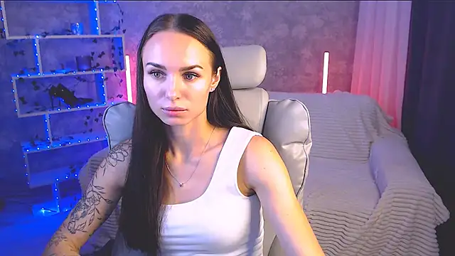 NicoleMerz online show from July 2026 05:33:02 PM