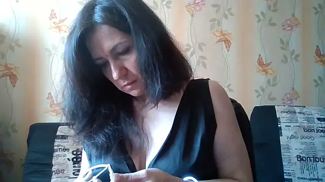 Snapshot of Miss_Heliena chatting on June 2026 08:04:02 AM Miss Heliena online show from June 2026 08:04:02 AM
