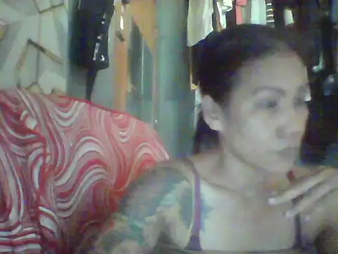 Snapshot of pinayheartaker chatting on June 2026 01:44:02 AM pinayheartaker online show from June 2026 01:44:02 AM