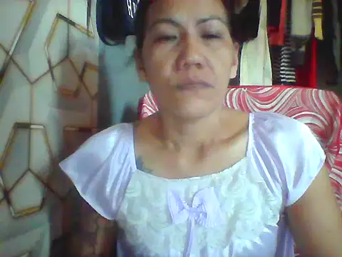 Snapshot of pinayheartaker chatting on June 2026 02:59:01 AM pinayheartaker online show from June 2026 02:59:01 AM