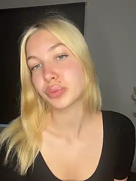 MilaaXOO online show from July 2026 06:10:02 PM