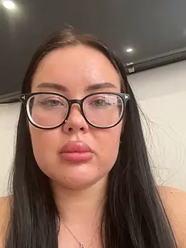 Snapshot of PeachDoll- chatting on June 2026 01:46:02 PM PeachDoll- online show from June 2026 01:46:02 PM