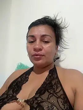 Snapshot of kloee_kann chatting on June 2026 12:32:01 PM kloee kann online show from June 2026 12:32:01 PM