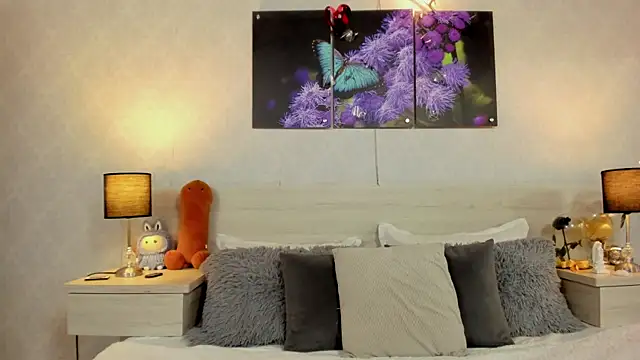 Snapshot of Isisjames chatting on June 2026 11:18:01 PM Isisjames online show from June 2026 11:18:01 PM