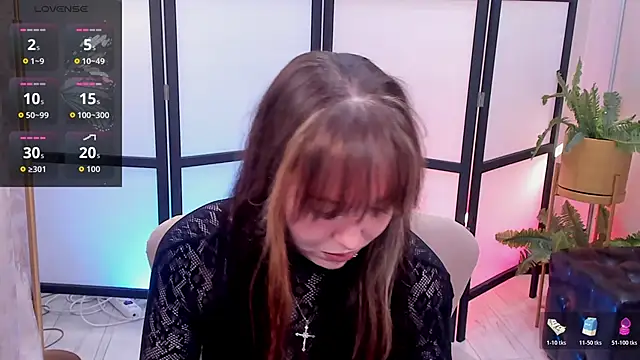 Snapshot of Hyuna_Flowers chatting on June 2026 03:32:02 AM Hyuna Flowers online show from June 2026 03:32:02 AM