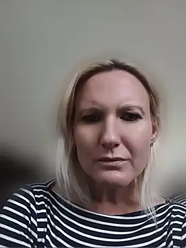Isabelle Cora online show from June 2026 02:20:02 PM