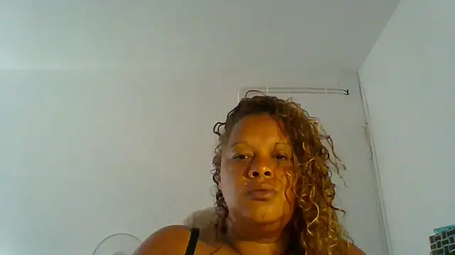 Snapshot of DOMINATRICESANDRA chatting on June 2026 07:54:02 AM DOMINATRICESANDRA online show from June 2026 07:54:02 AM