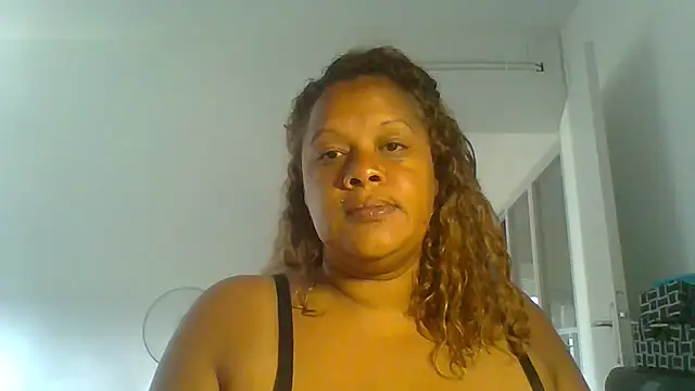 Snapshot of DOMINATRICESANDRA chatting on June 2026 07:10:01 AM DOMINATRICESANDRA online show from June 2026 07:10:01 AM