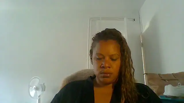 Snapshot of DOMINATRICESANDRA chatting on June 2026 07:14:02 AM DOMINATRICESANDRA online show from June 2026 07:14:02 AM