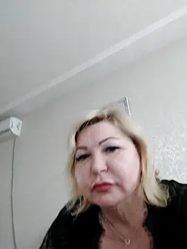 Snapshot of MilaLoveX chatting on June 2026 02:06:02 PM MilaLoveX online show from June 2026 02:06:02 PM