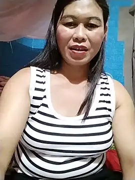 Snapshot of -Hatybi- chatting on June 2026 06:42:02 AM -Hatybi- online show from June 2026 06:42:02 AM