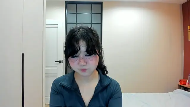  emmy lee online show from June 2026 04:17:01 PM