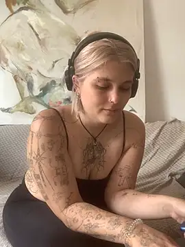 Ella Bloom online show from June 2026 09:03:01 AM