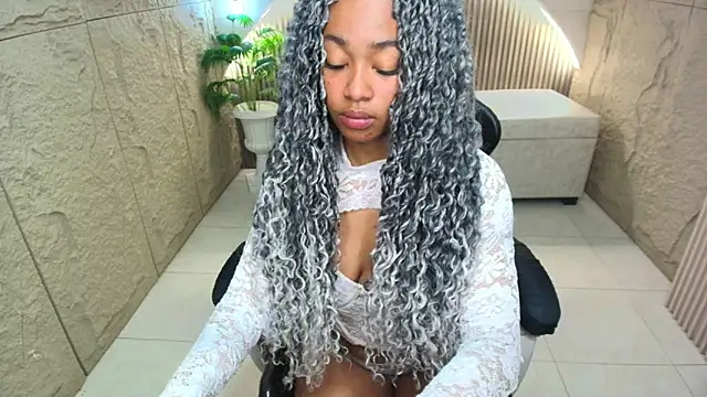 Snapshot of antonella__r_ chatting on June 2026 07:40:02 PM antonella r online show from June 2026 07:40:02 PM