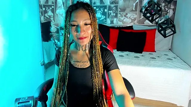 Snapshot of Savage_Knela chatting on June 2026 07:03:02 PM Savage Knela online show from June 2026 07:03:02 PM