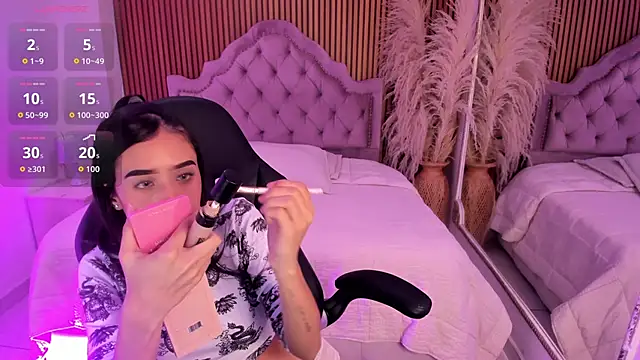 GabyOwens1 online show from June 2026 02:17:02 PM