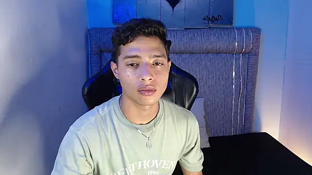 Yuztin little  online show from June 2026 08:09:02 PM