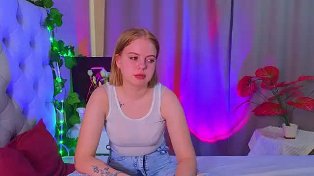 RebeccaCruz online show from June 2026 08:13:02 AM