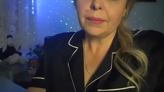 BellaaKiss online show from June 2026 09:52:01 PM