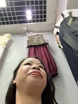 Snapshot of honghong_mother chatting on June 2026 05:12:01 AM honghong mother online show from June 2026 05:12:01 AM