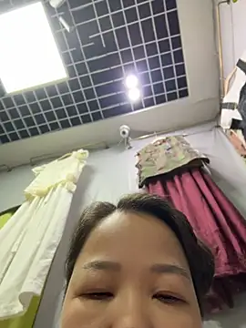 Snapshot of honghong_mother chatting on June 2026 12:26:02 AM honghong mother online show from June 2026 12:26:02 AM