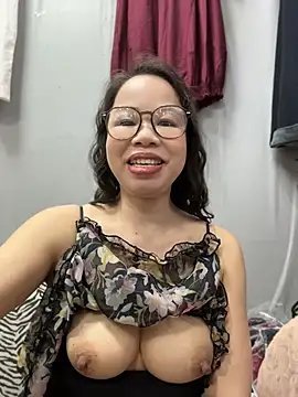 Snapshot of honghong_mother chatting on June 2026 12:22:01 PM honghong mother online show from June 2026 12:22:01 PM