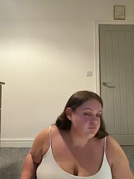 Snapshot of LillyMaexx chatting on June 2026 09:15:01 PM LillyMaexx online show from June 2026 09:15:01 PM