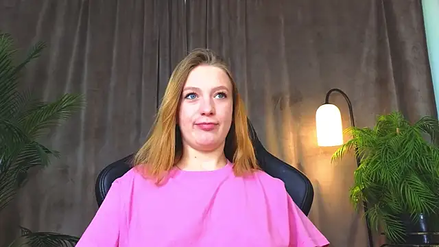 BeatriceLoven online show from June 2026 10:15:01 AM