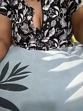 Snapshot of tamil_malluaunty chatting on July 2026 07:00:01 AM tamil malluaunty online show from July 2026 07:00:01 AM