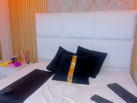 GraceAlexa22 online show from June 2026 02:44:02 PM